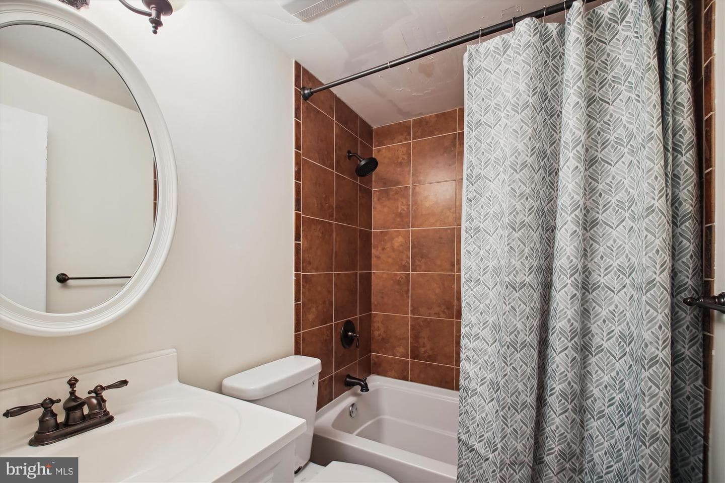 1742 Foxdale Court #135 photo 8