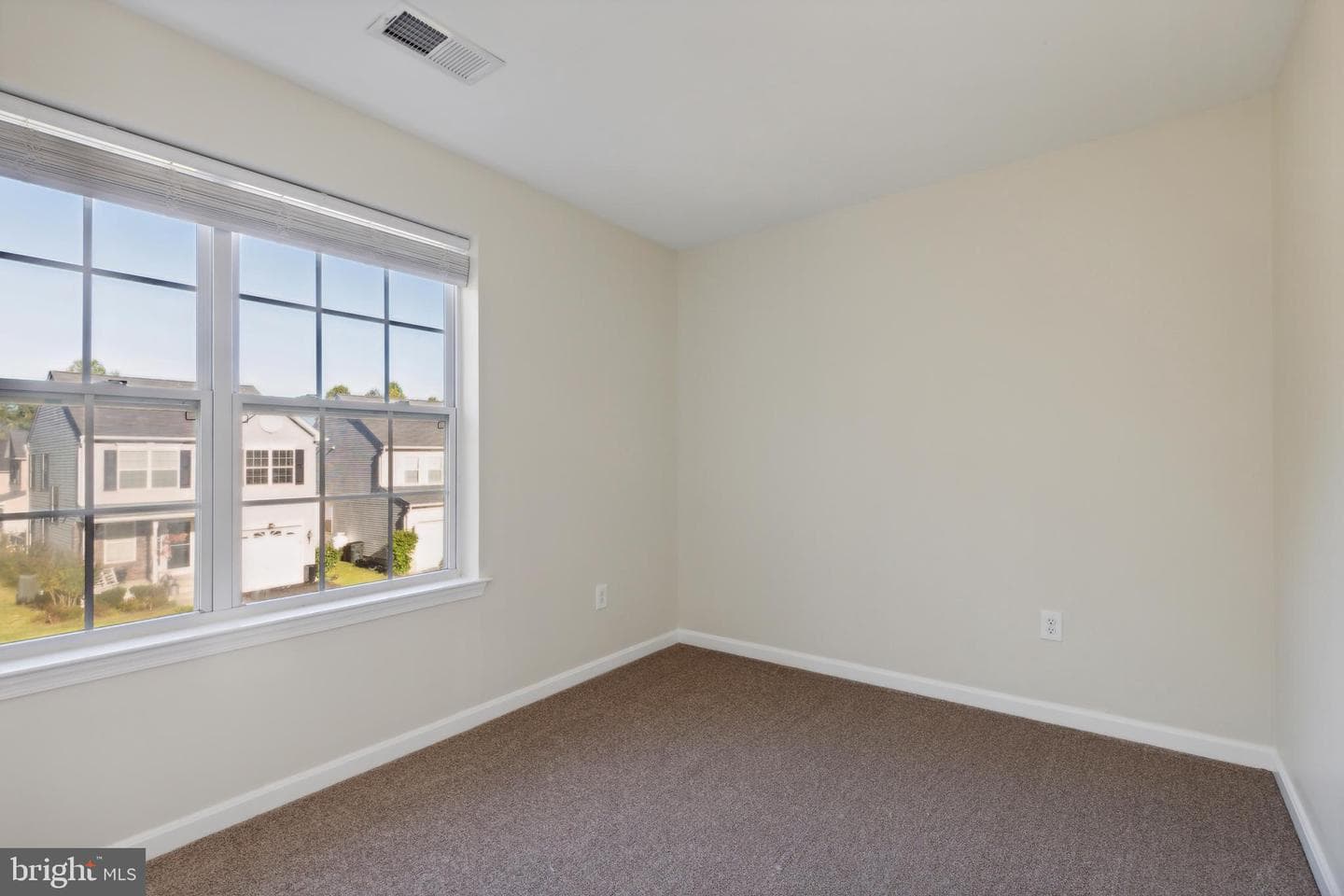 907 Boundary Avenue photo 39