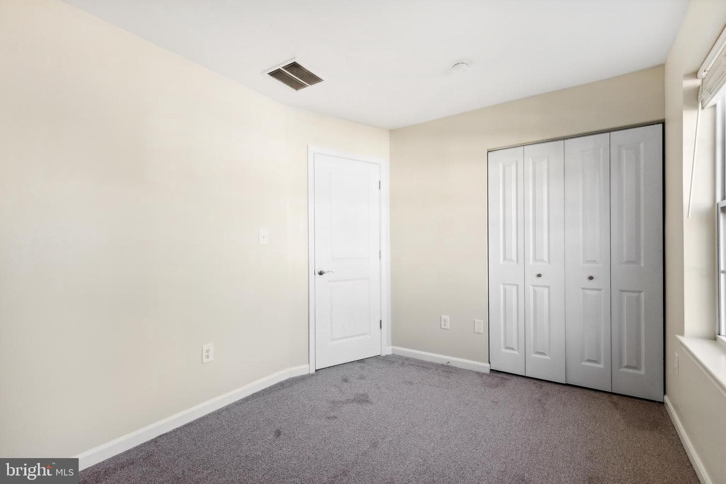 907 Boundary Avenue photo 41