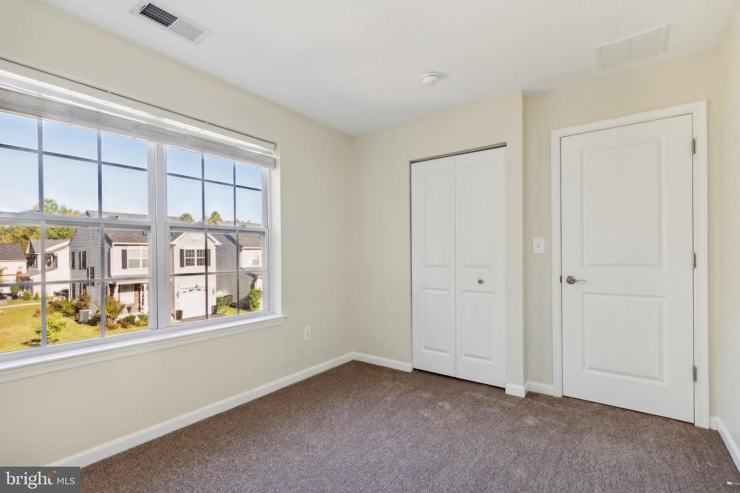 907 Boundary Avenue photo 46