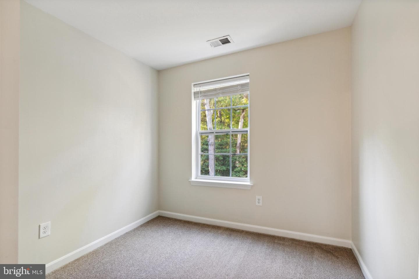 907 Boundary Avenue photo 47