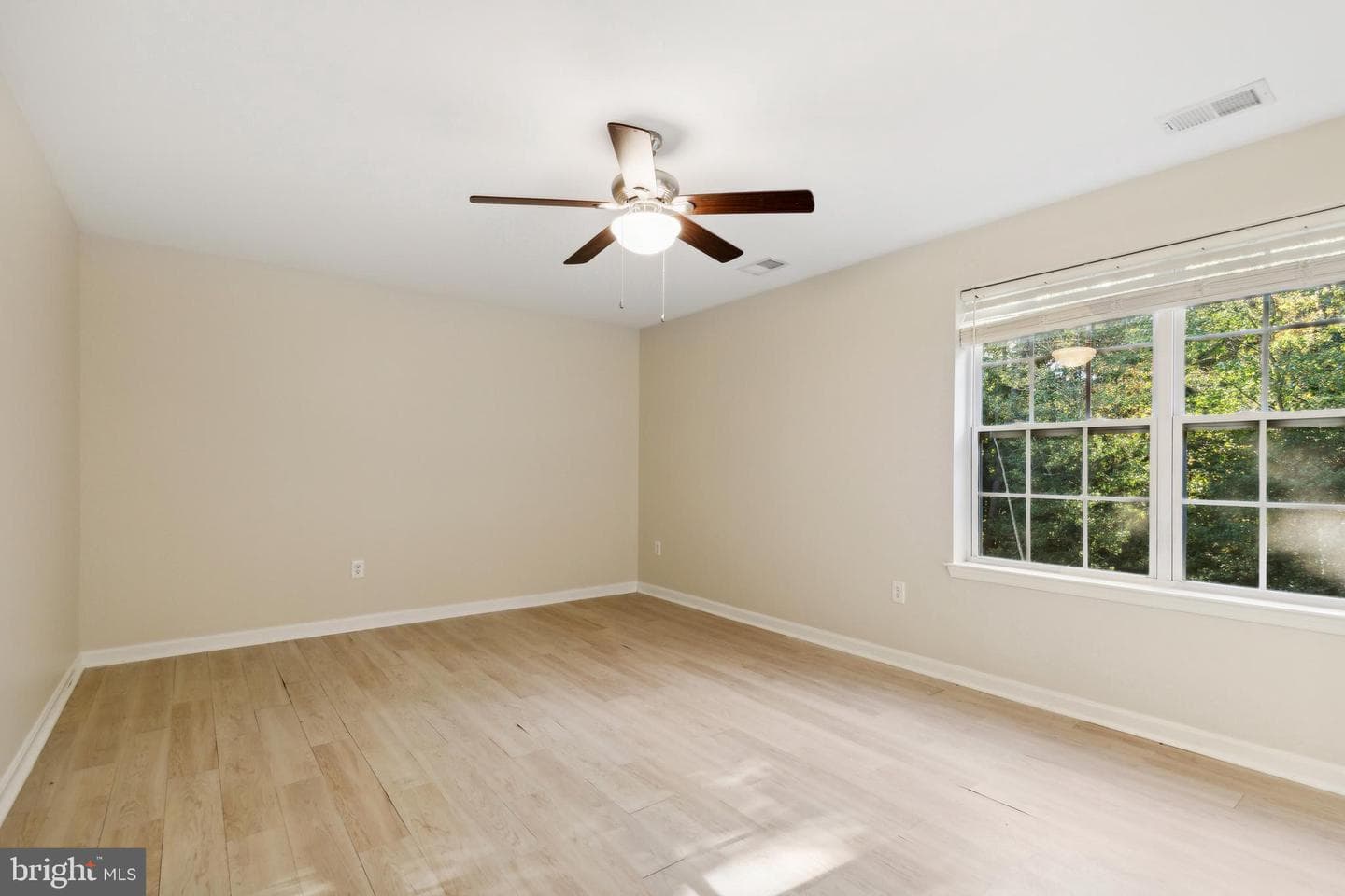 907 Boundary Avenue photo 52