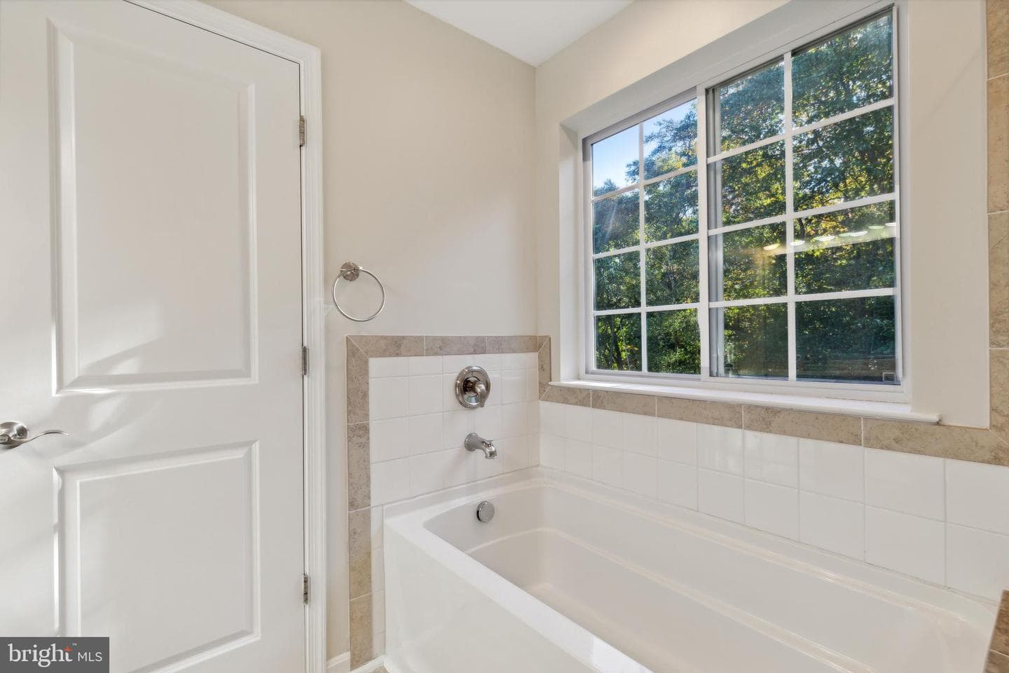 907 Boundary Avenue photo 58