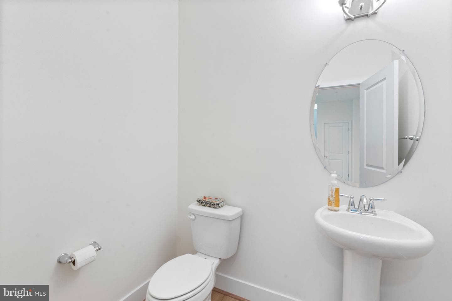 205 Major Robinson Way photo 7
