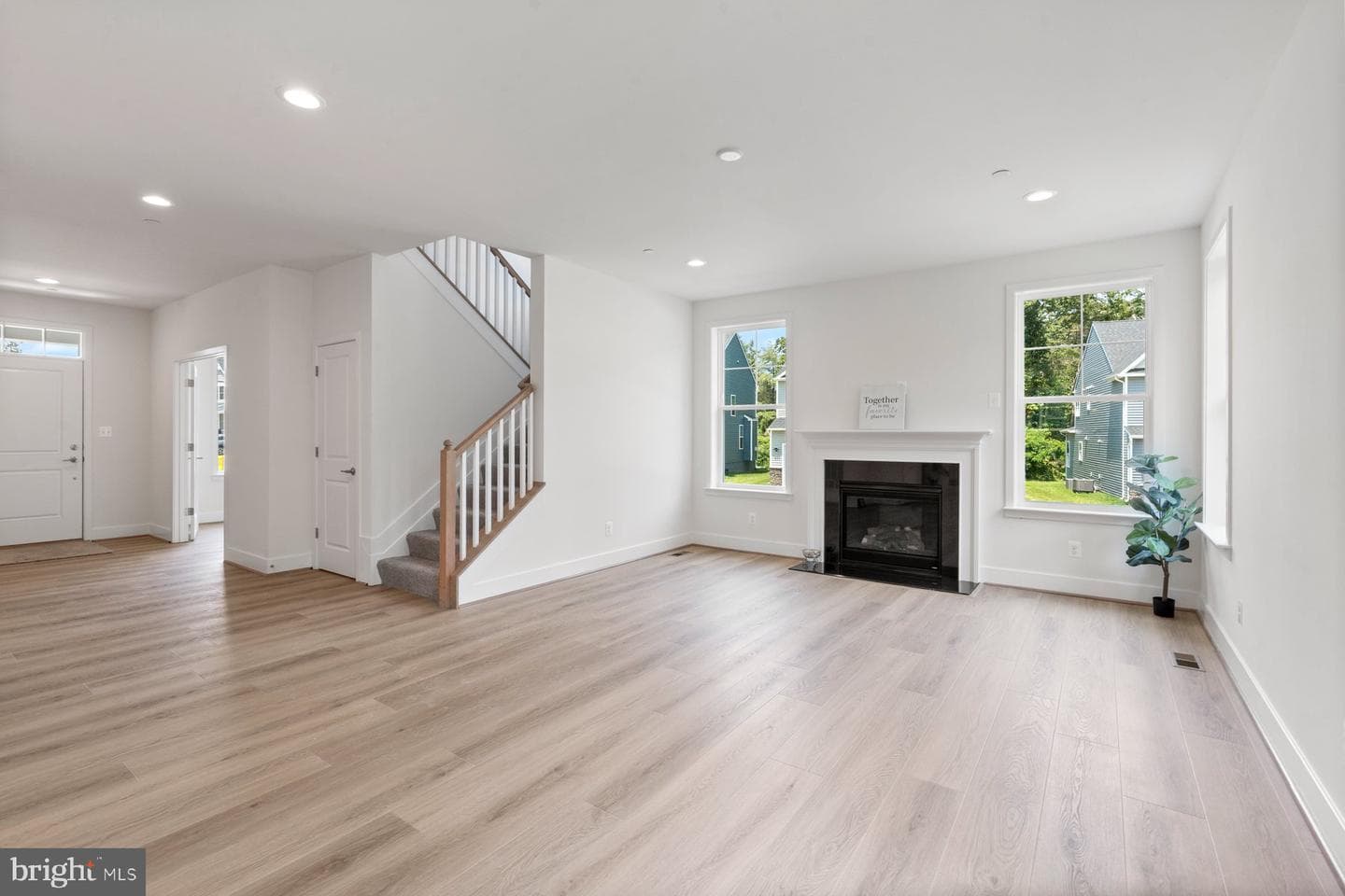 205 Major Robinson Way photo 9