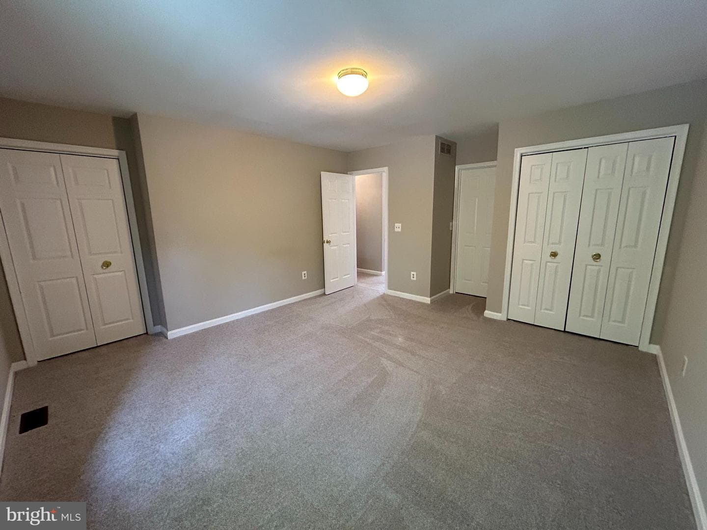 413 Peach Court photo 14