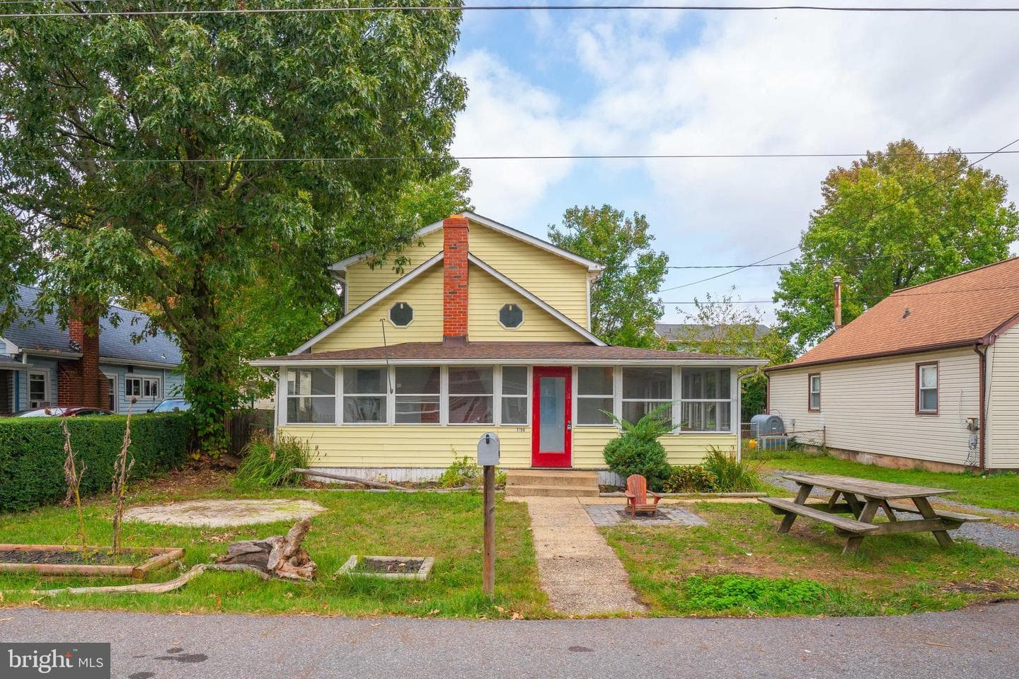 1196 Maple Avenue photo 32