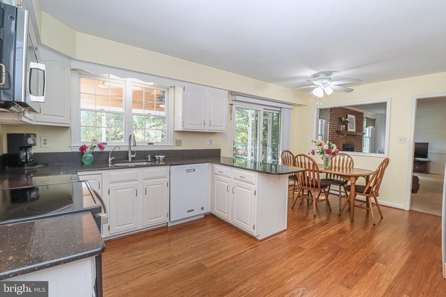 312 Wembly Way photo 11