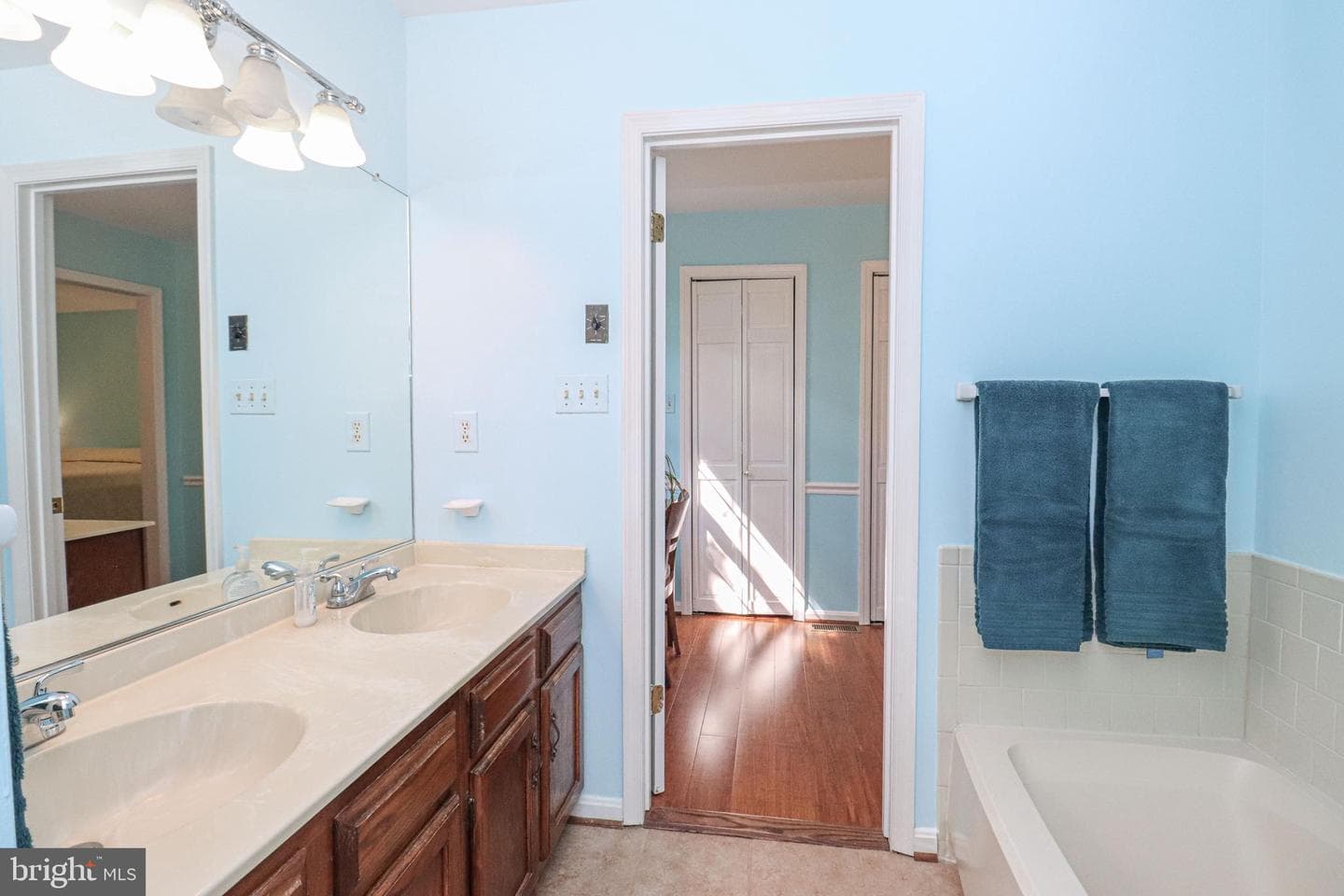 312 Wembly Way photo 30