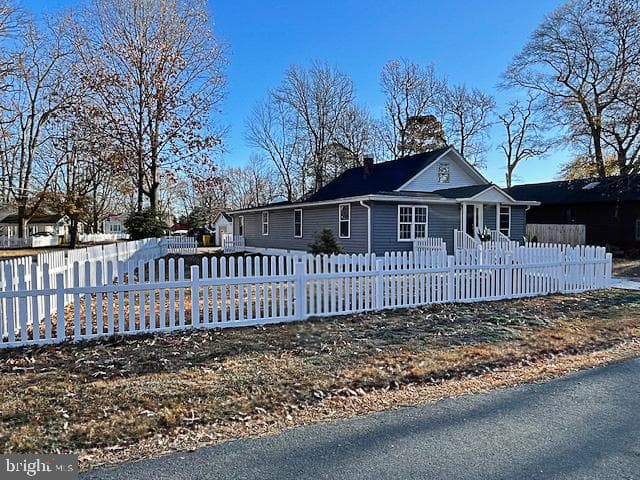5601 Essex Street photo 2