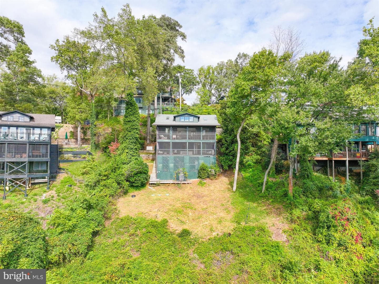 782 Robin Hood Hill photo 4