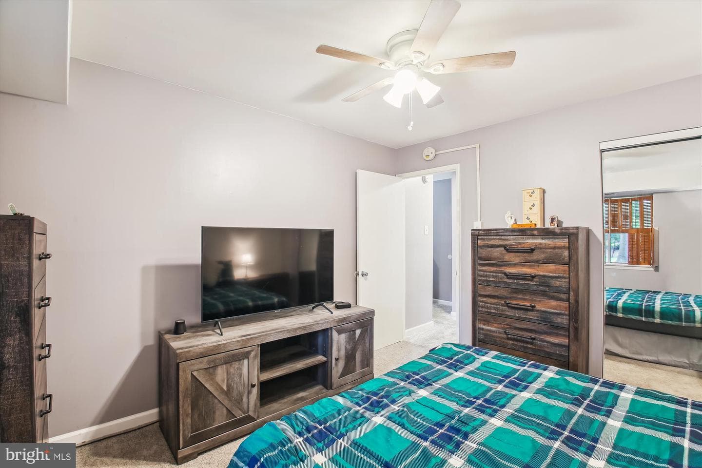 211 Victor Parkway #a photo 17