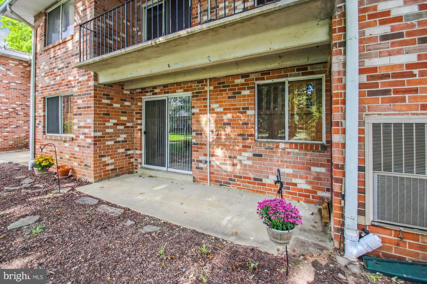 211 Victor Parkway #a photo 20
