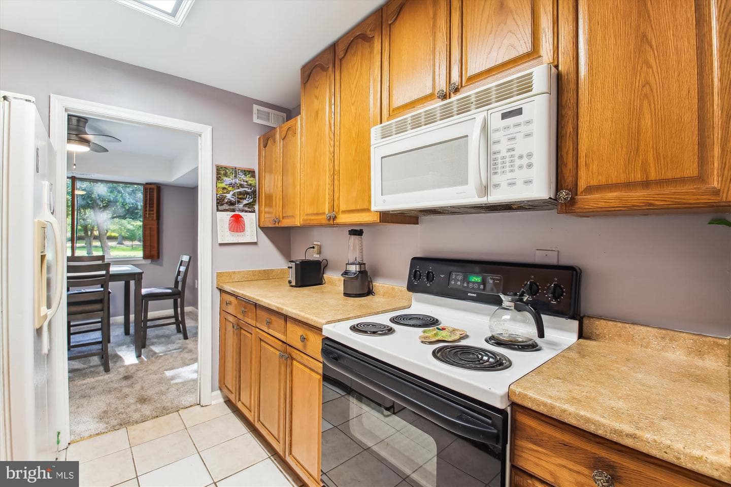 211 Victor Parkway #a photo 6