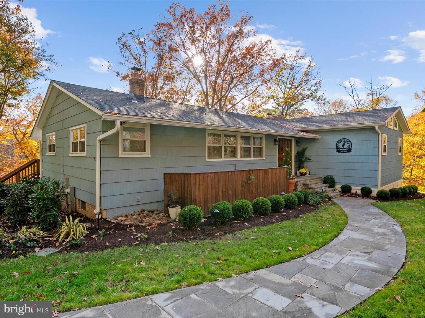 131 Wallace Manor Road photo 2