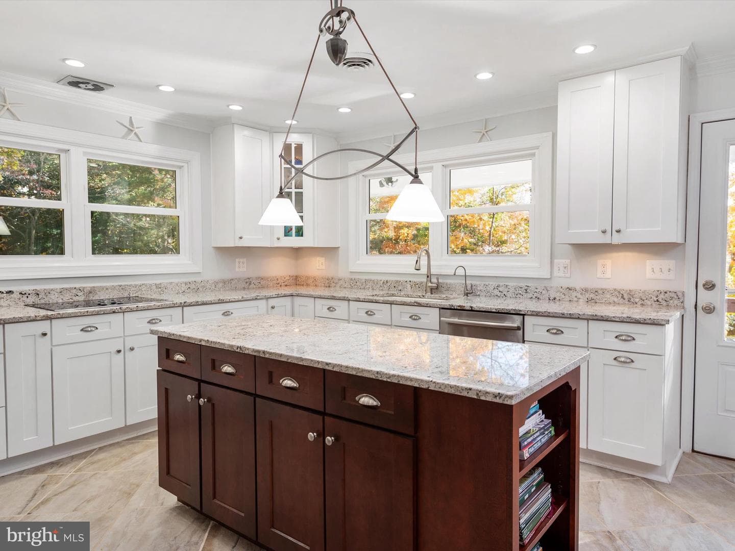 131 Wallace Manor Road photo 40