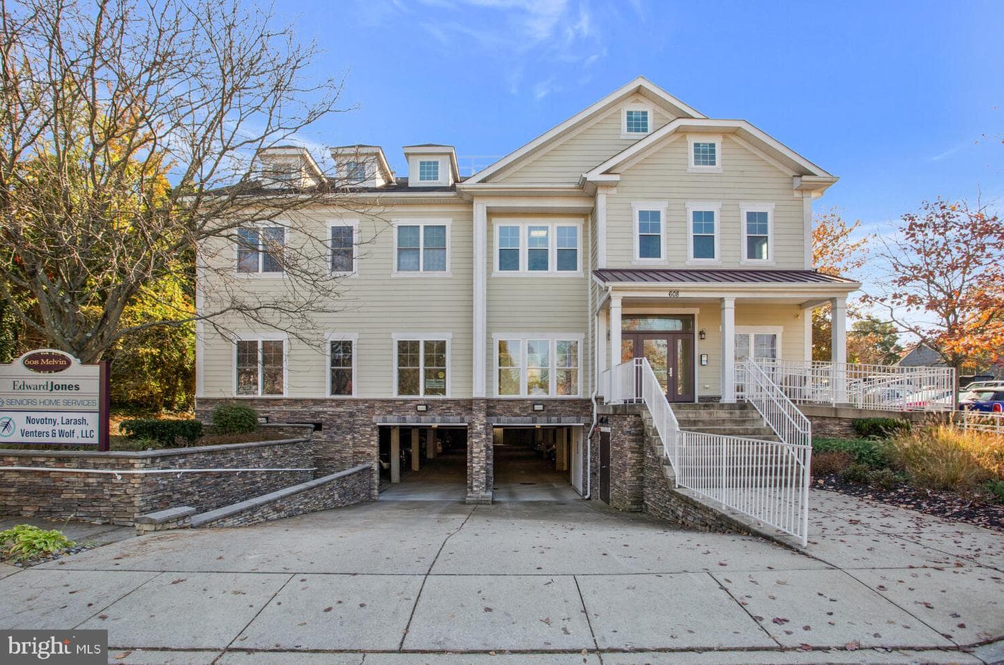 608 Melvin Avenue #203