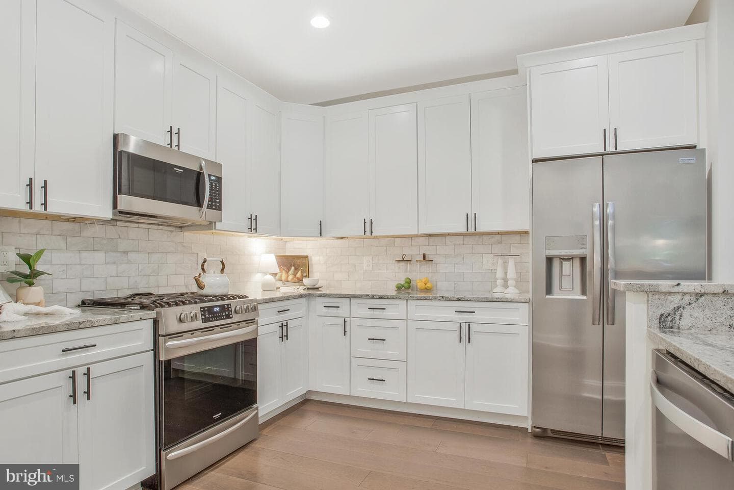 608 Melvin Avenue #203 photo 8