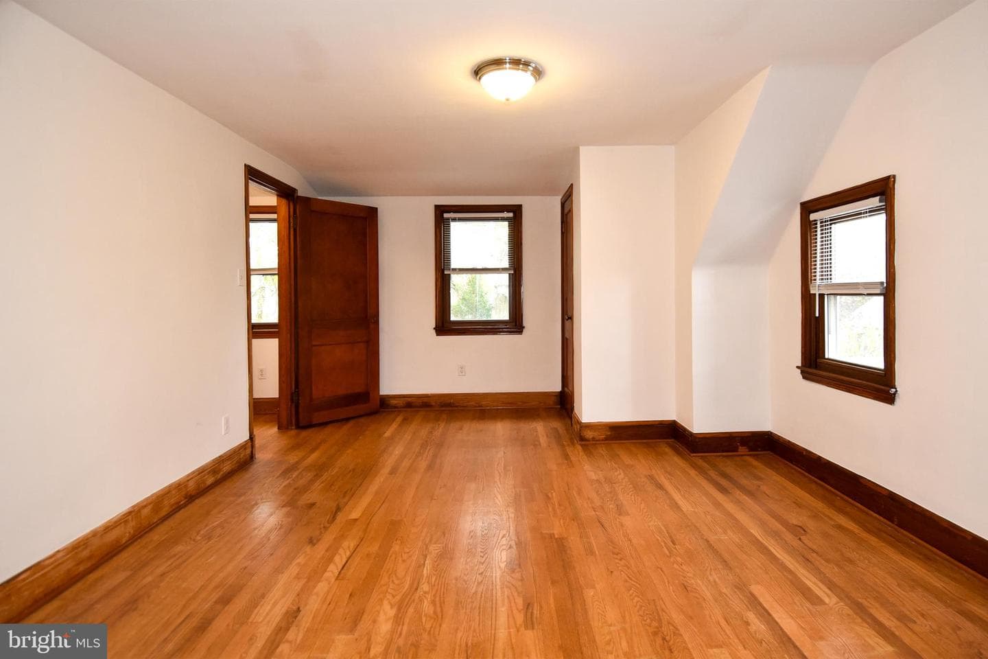 500 Dogwood Drive photo 27