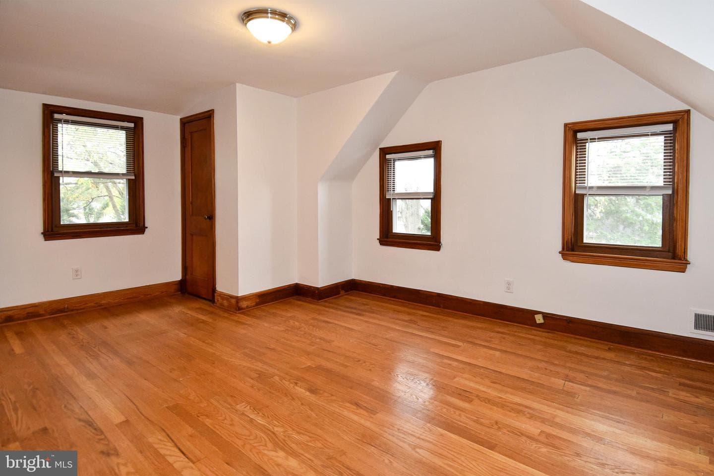 500 Dogwood Drive photo 29