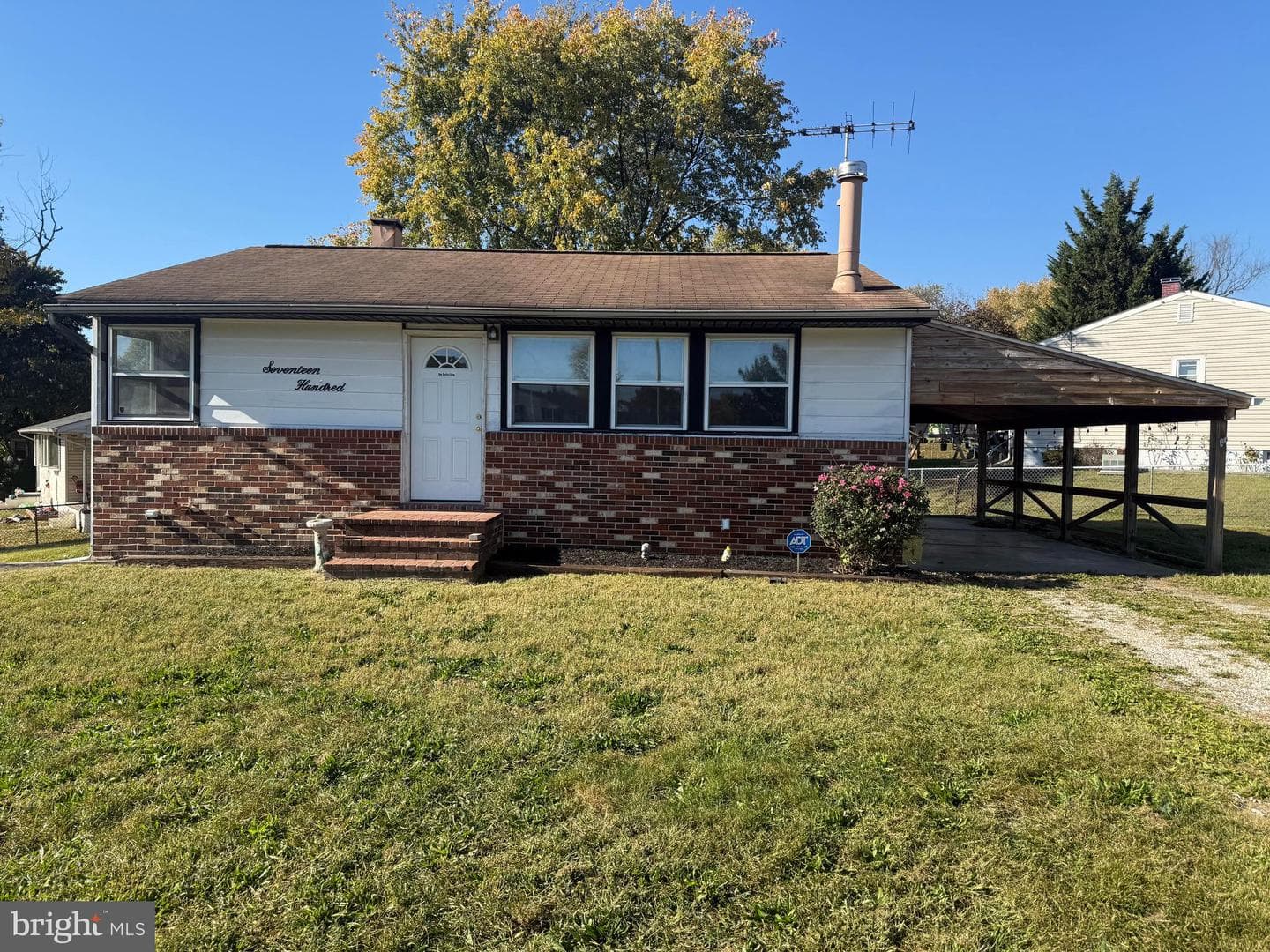 1700 Pleasantville Drive photo 2