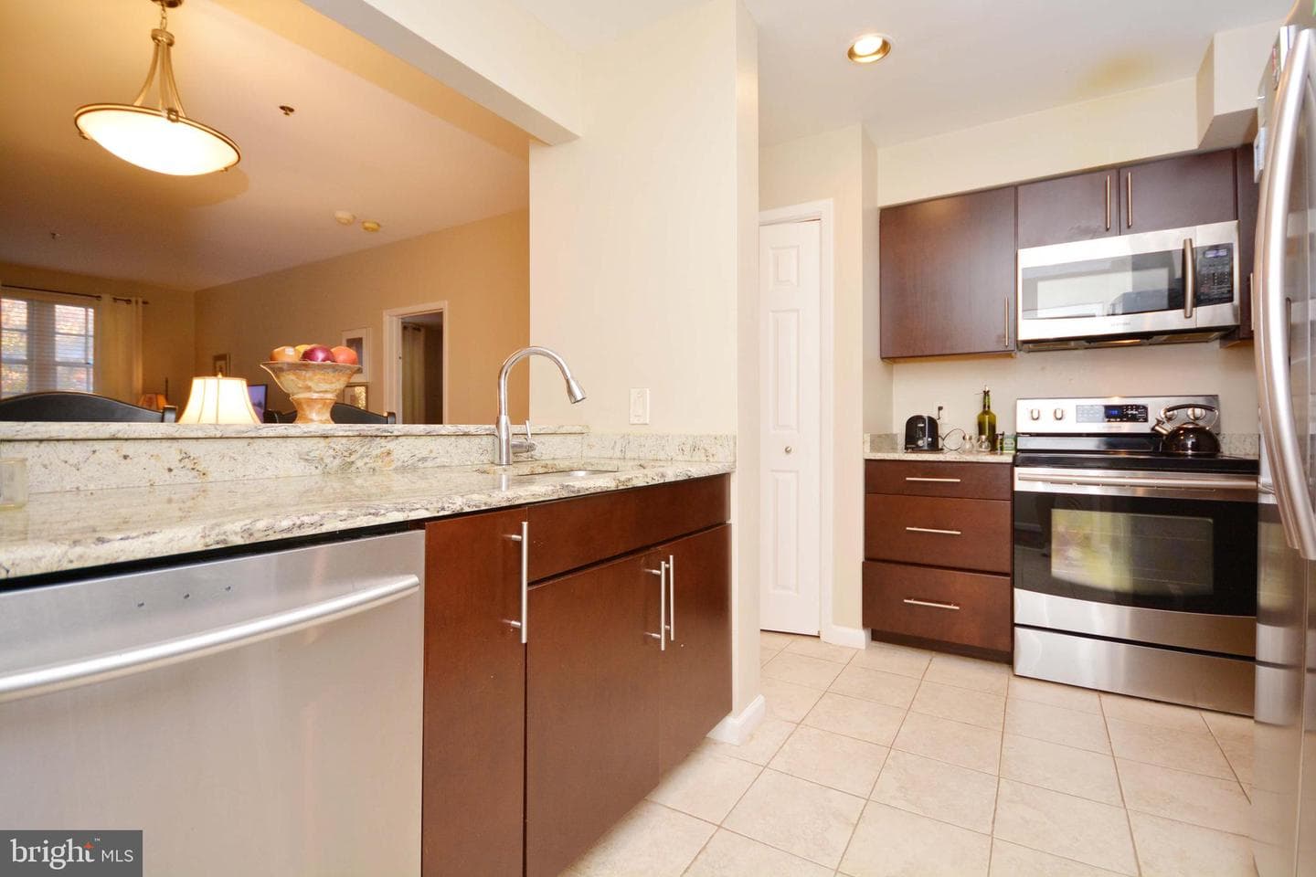 930 Astern Way #106 photo 7