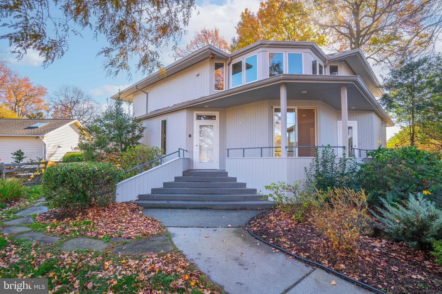 975 Bay Drive photo 4