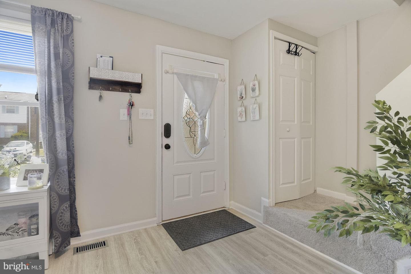 8208 Durness Court photo 4