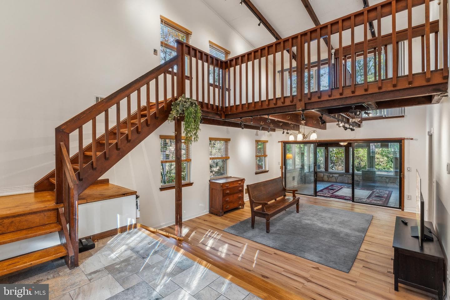 727 Shiloh Court photo 3