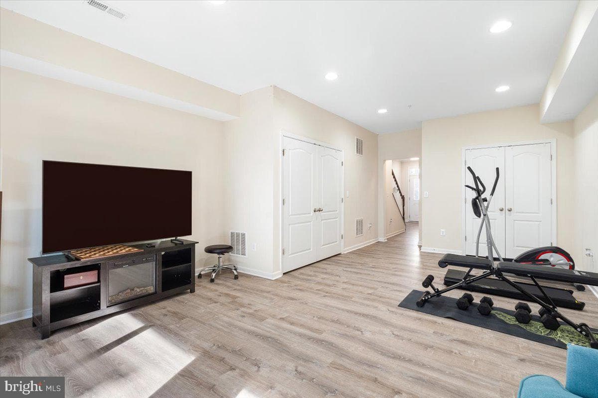 623 Quarterpath Way photo 33