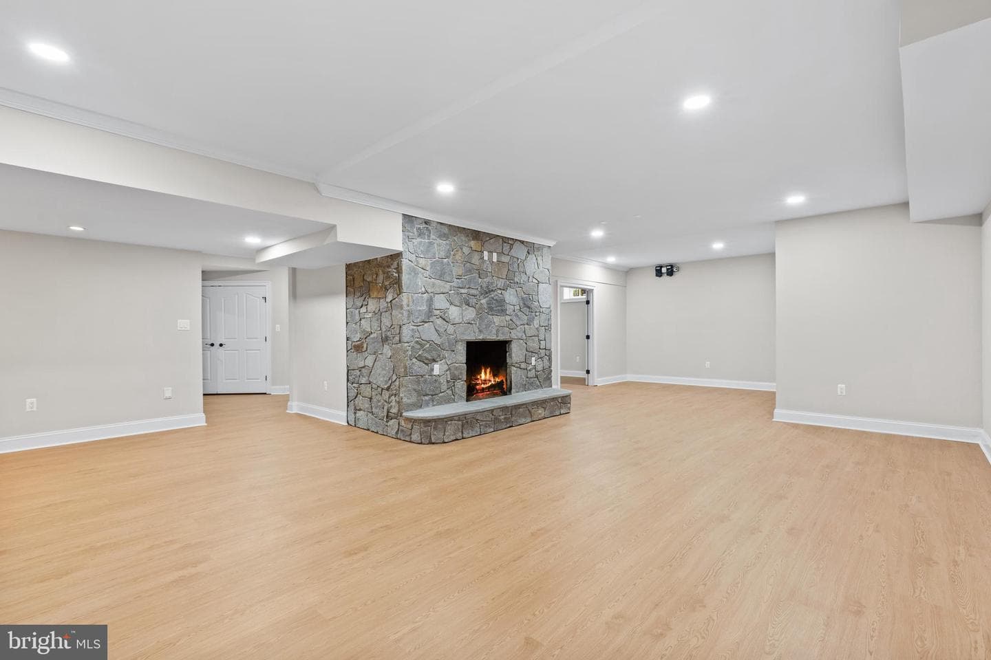530 Edgewater Road photo 29