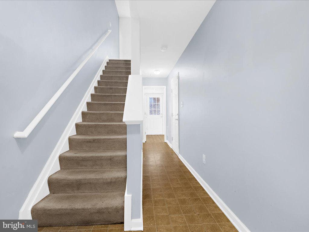 6828 Warfield Street photo 11