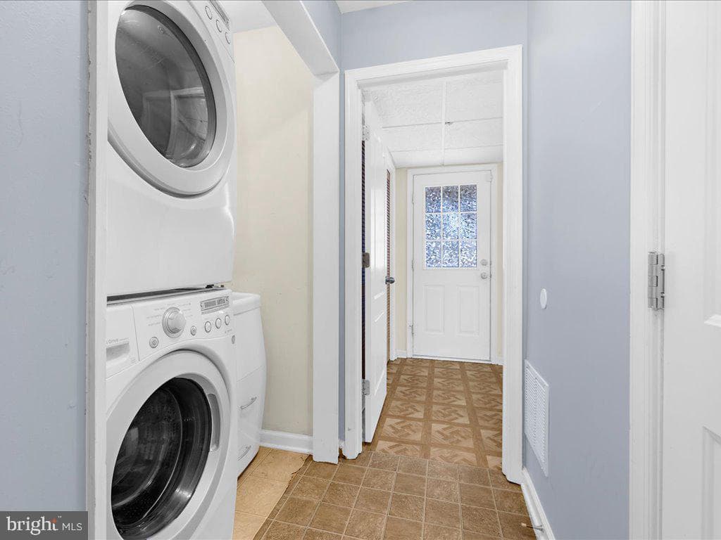 6828 Warfield Street photo 23