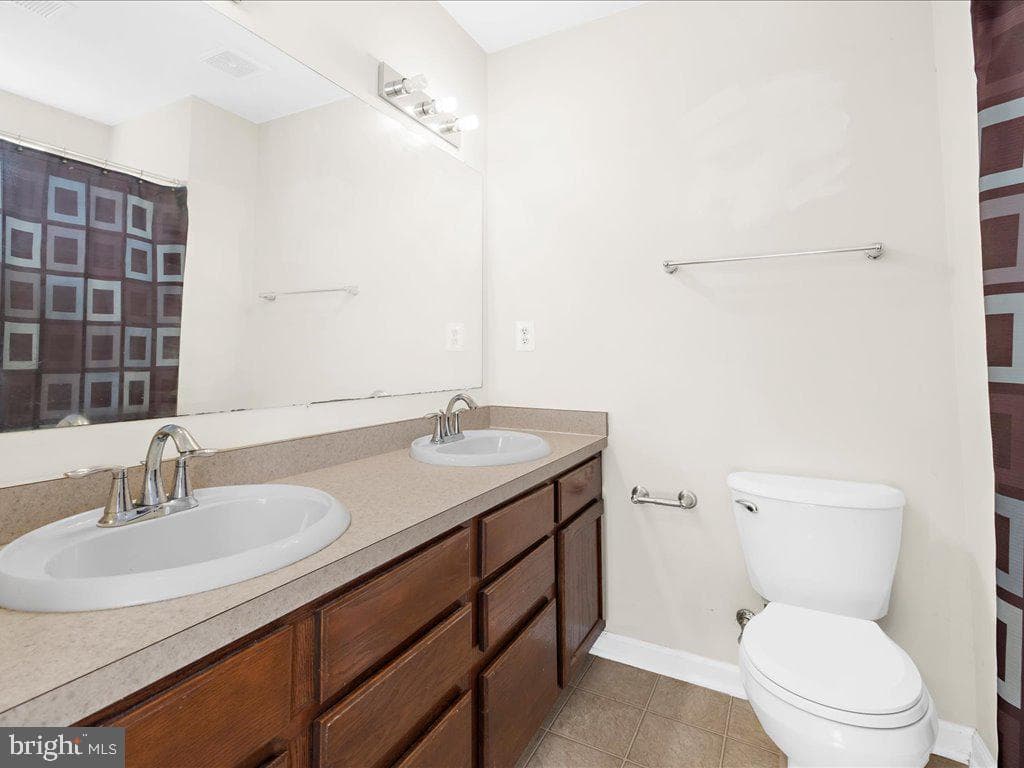 6828 Warfield Street photo 32