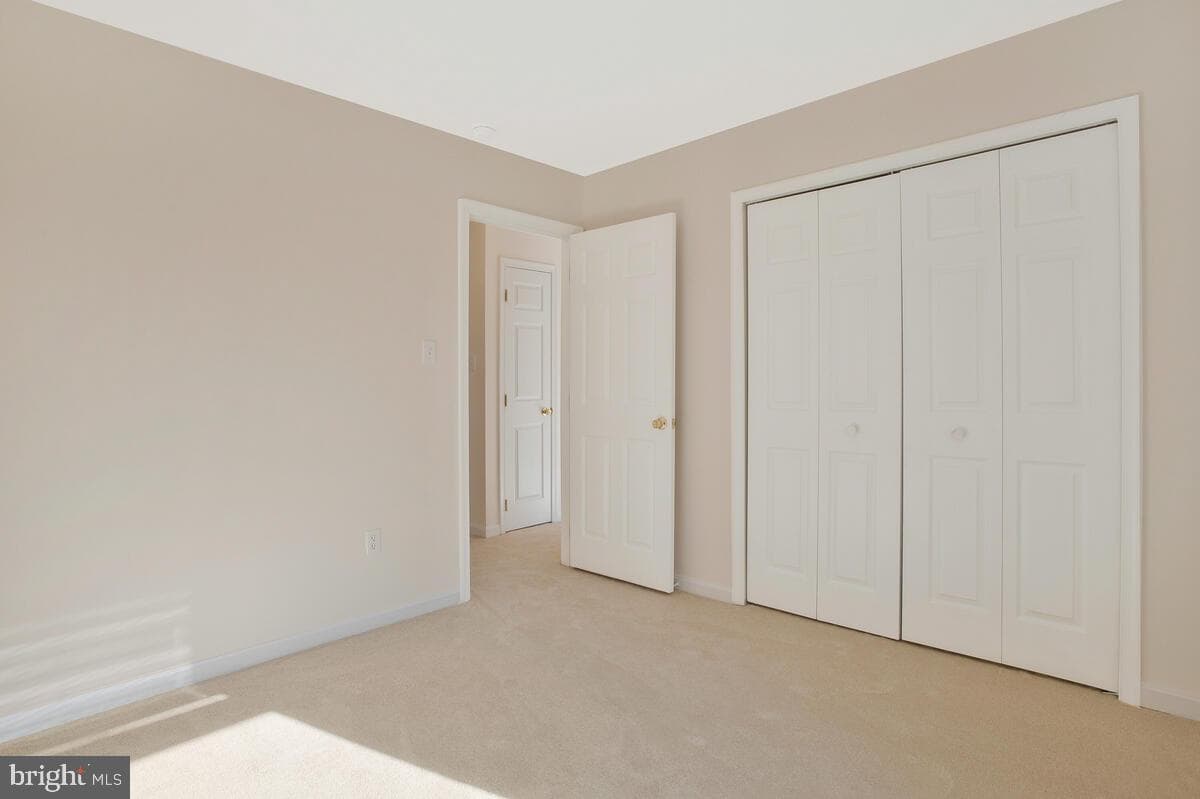 1165 Maple Avenue photo 26