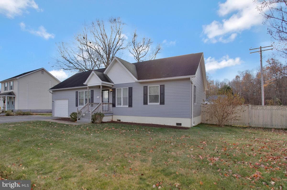 1165 Maple Avenue photo 3