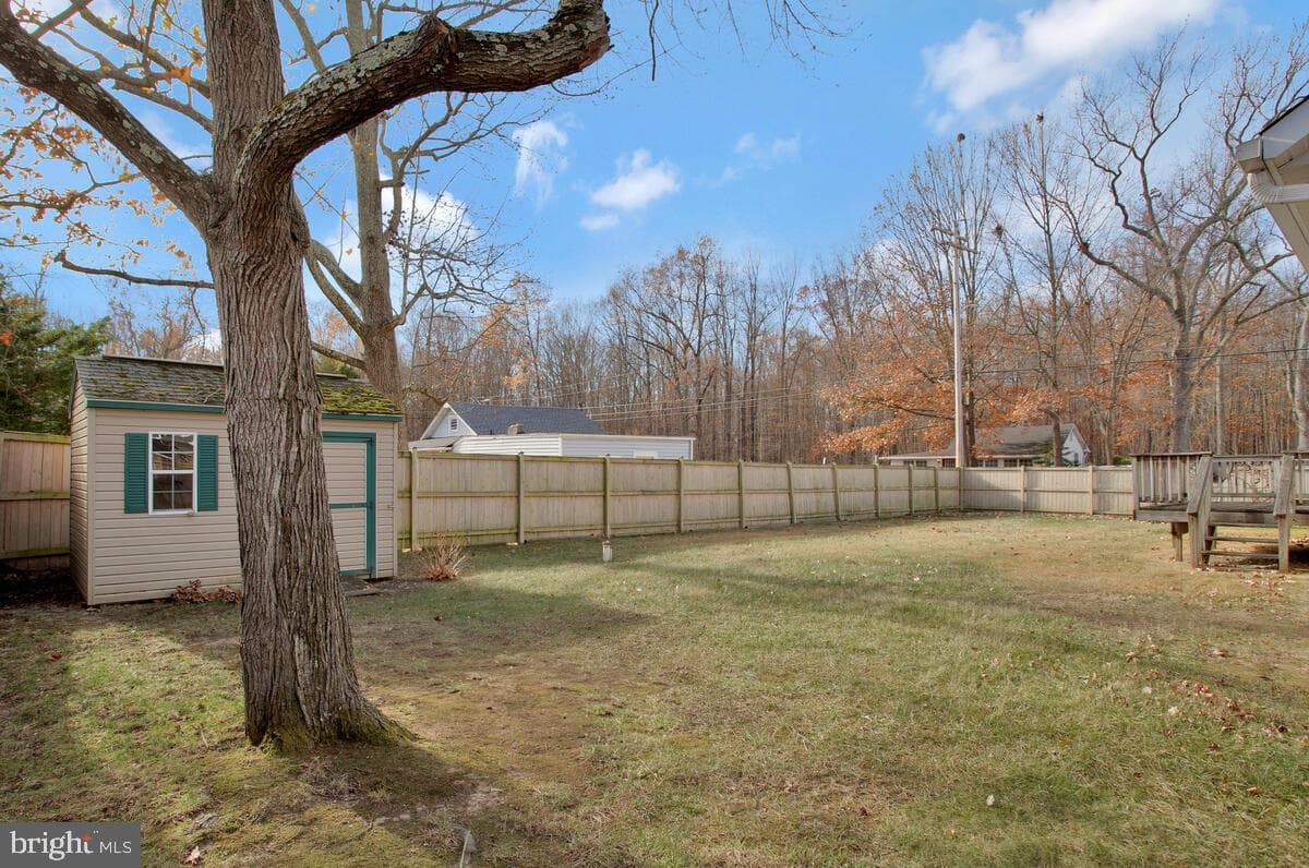 1165 Maple Avenue photo 4