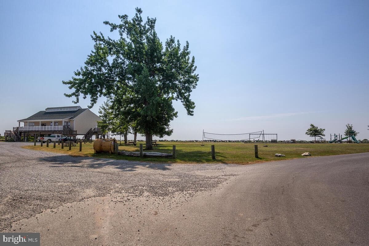 1165 Maple Avenue photo 44