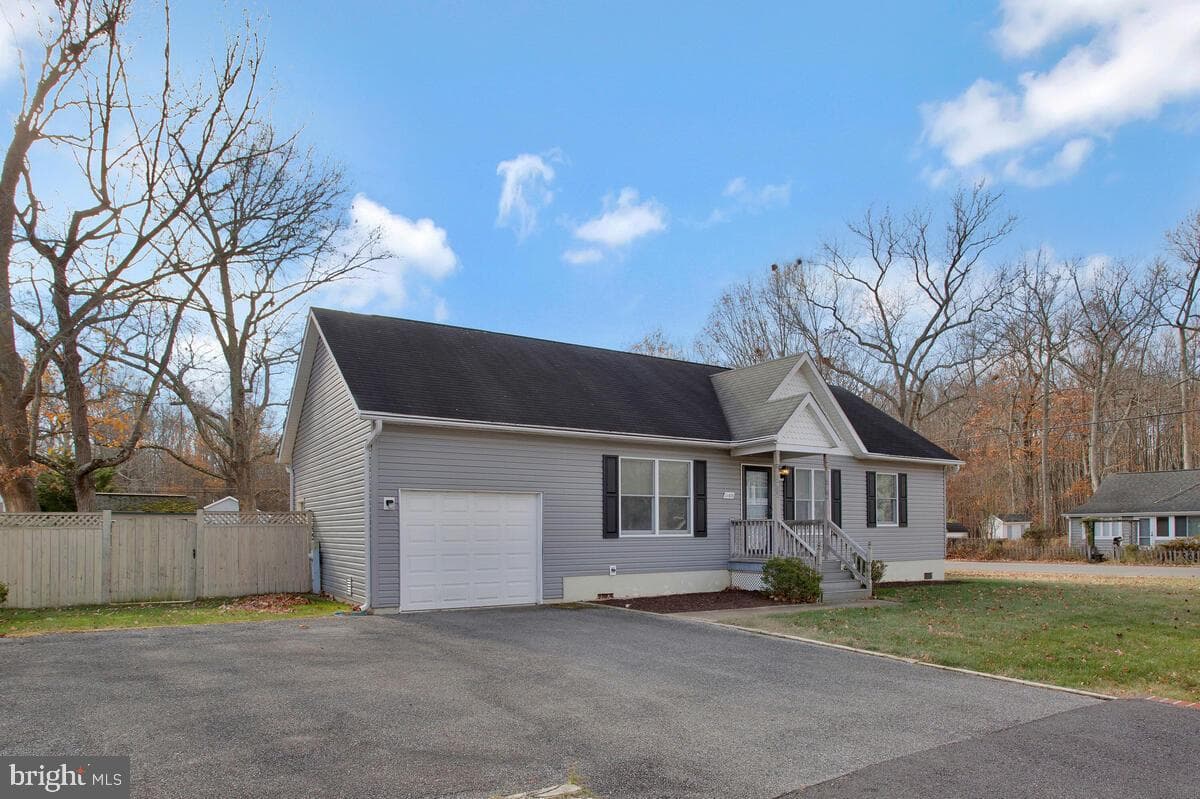 1165 Maple Avenue photo 47