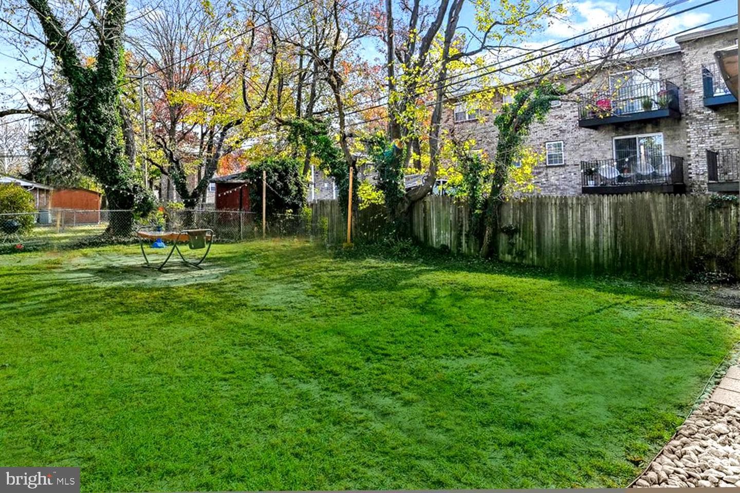 1336 Whitman Drive photo 6