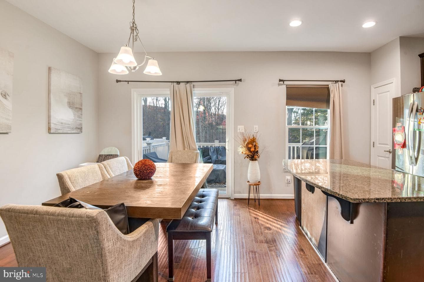 7638 Timbercross Lane photo 4