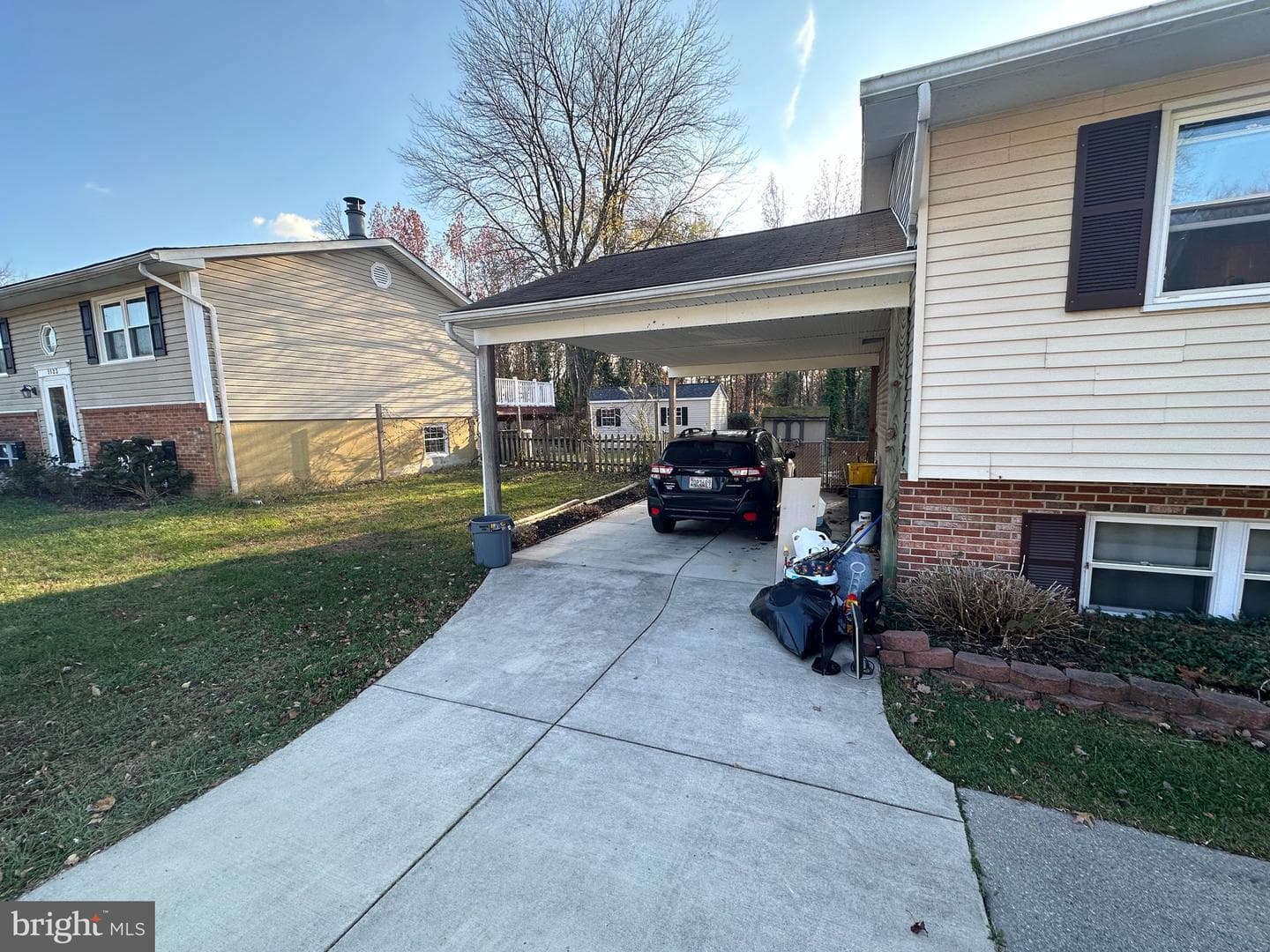 1121 Holmespun Drive photo 5