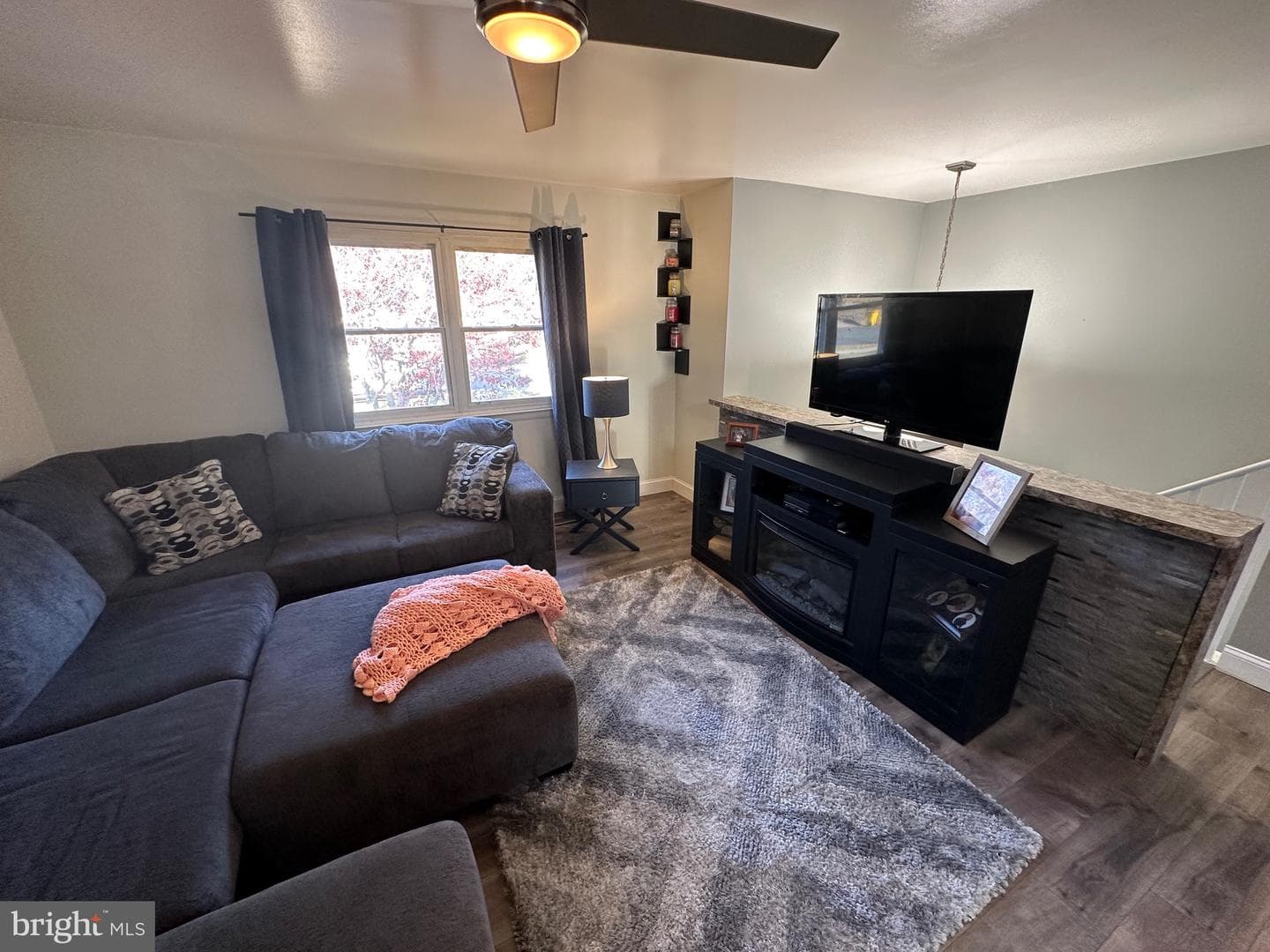 1121 Holmespun Drive photo 7
