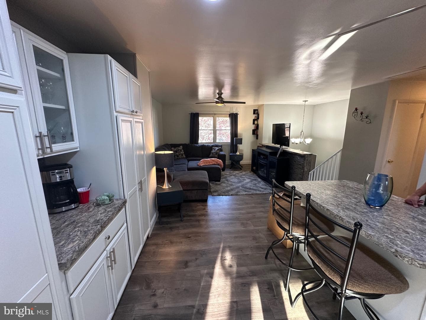 1121 Holmespun Drive photo 9