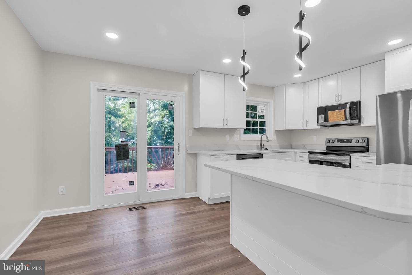 1409 Damsel Lane photo 11