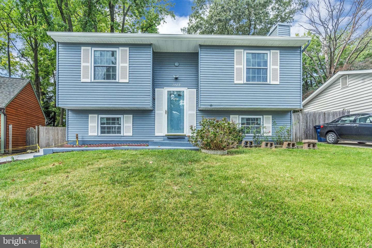 1409 Damsel Lane photo 4
