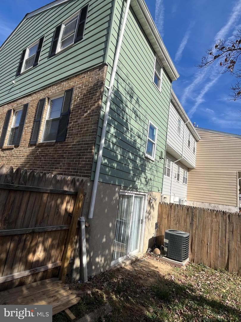 8219 Coatsbridge Court photo 21
