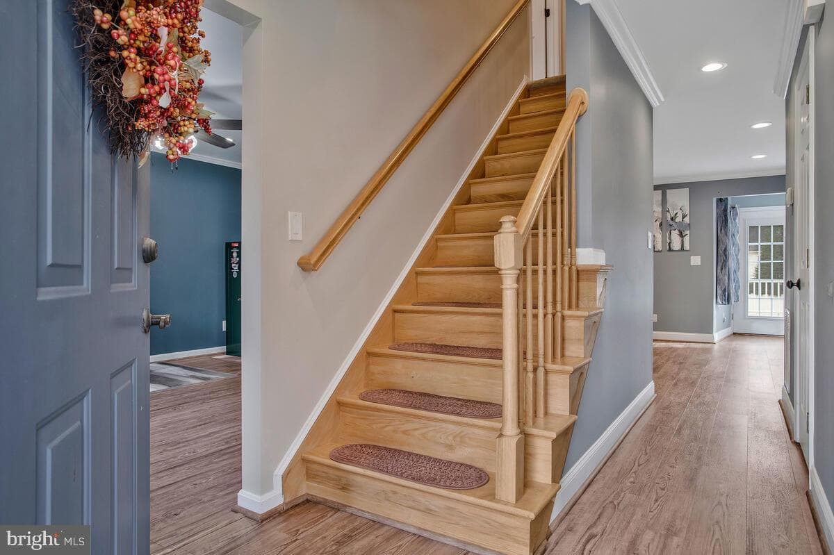7639 Jeannine Avenue photo 11