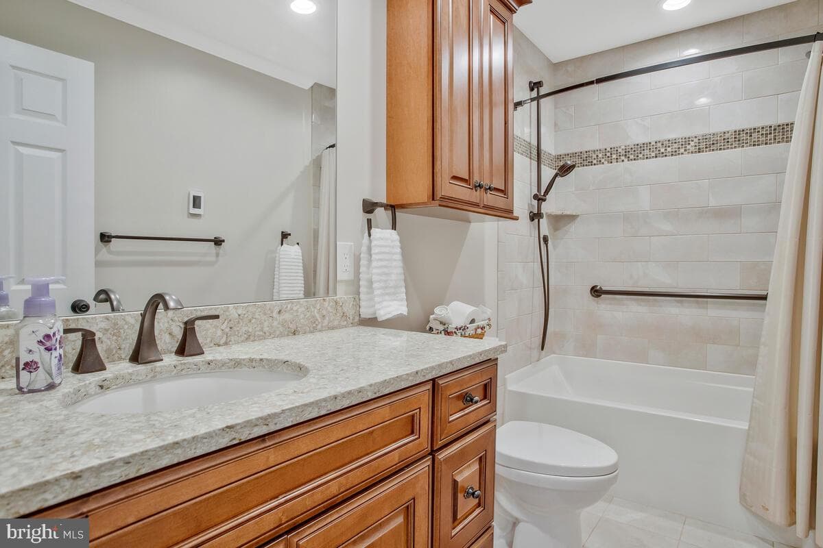 7639 Jeannine Avenue photo 37