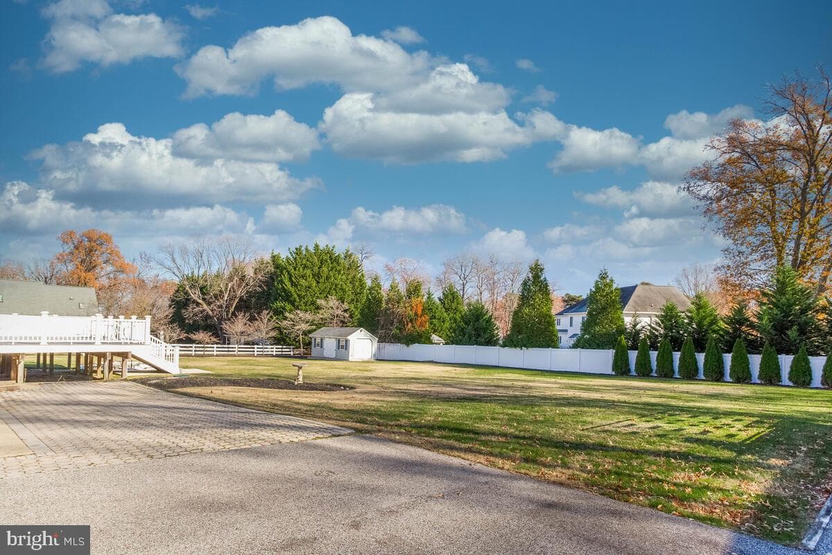 7639 Jeannine Avenue photo 65